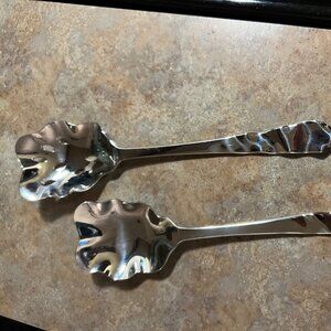 Pottery Barn 11 inch Salad Servers - Lettuce Leaf Pattern
